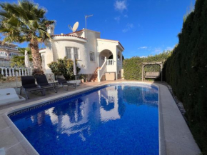 Belvilla by OYO Villa Cuidad Quesada, Quesada